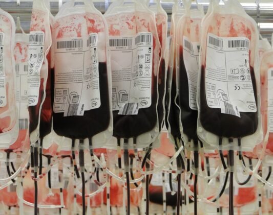 blood-bags-91170_1280